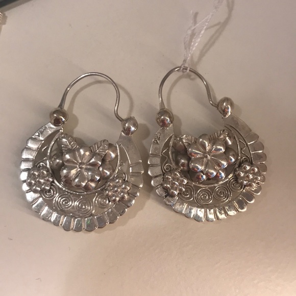 Small Filigree Earrings - Picture 3 of 7